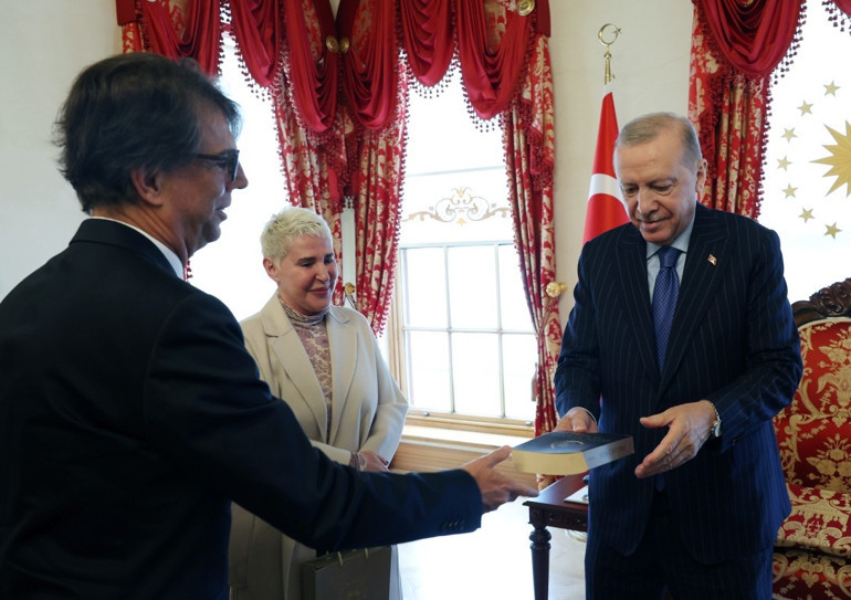 Cumhurbaşkanı Erdoğan, 27 Mayıs darbesi mağdurlarının ailelerini kabul etti