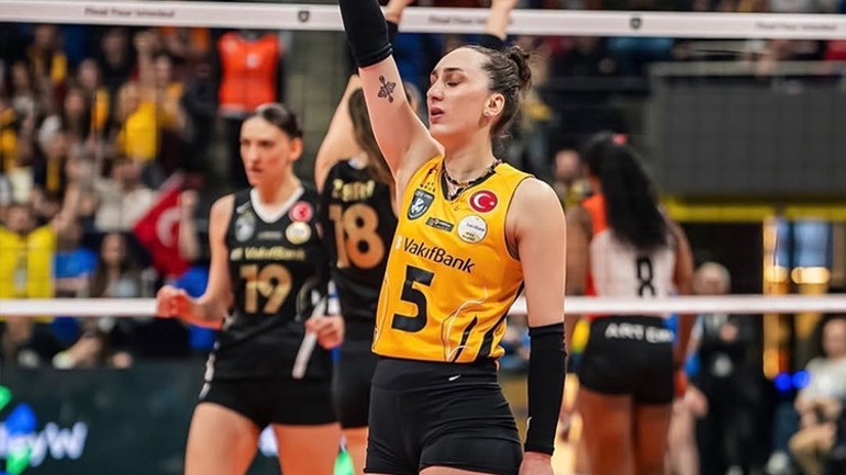 VakıfBank’tan Ayça Aykaça veda Zehra Güneş gözyaşlarına boğuldu
