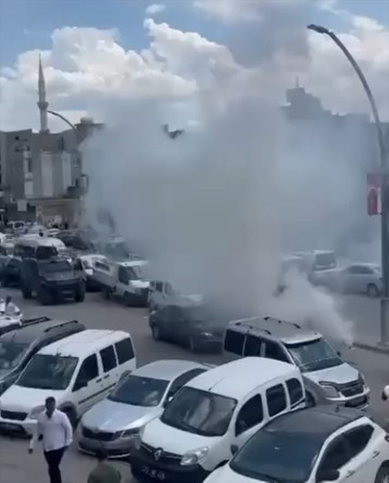  8 kişi yaralandı, 17 kişi gözaltına alındı