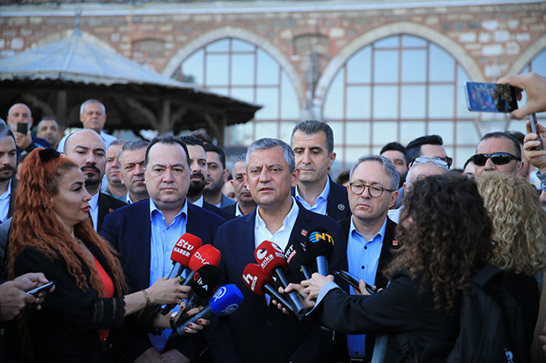  Atatürkün partisine sahip çıkacağız