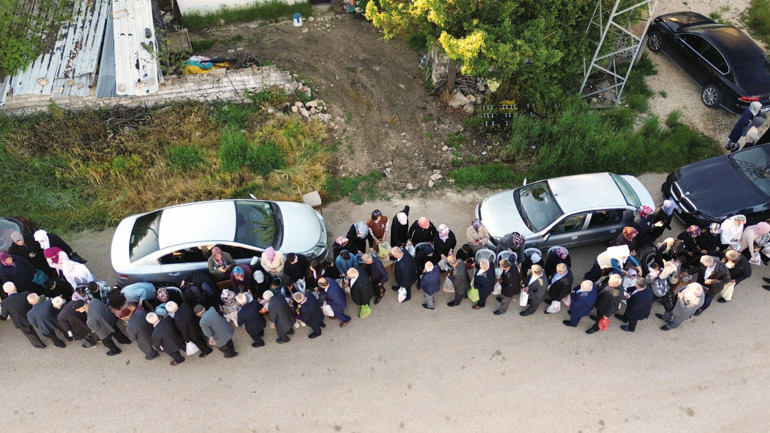 ‘Kurban’ klasikleri... Kaçan boğalar, yollarda kesimler, acemi kasaplar