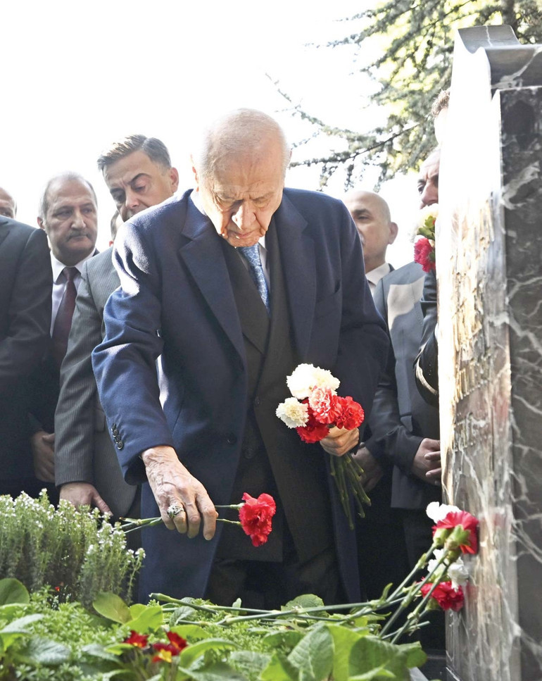 Bahçeli’den CHP’ye 9 Eylül önerisi