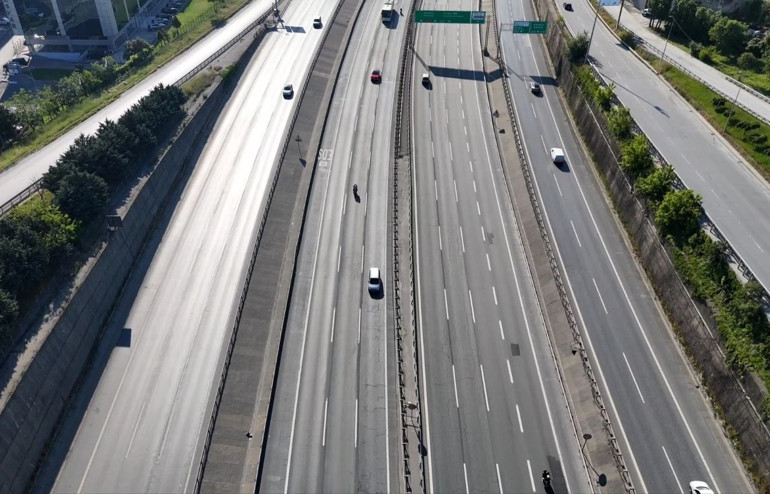 Kurban Bayramının ikinci gününde de yollar boş kaldı