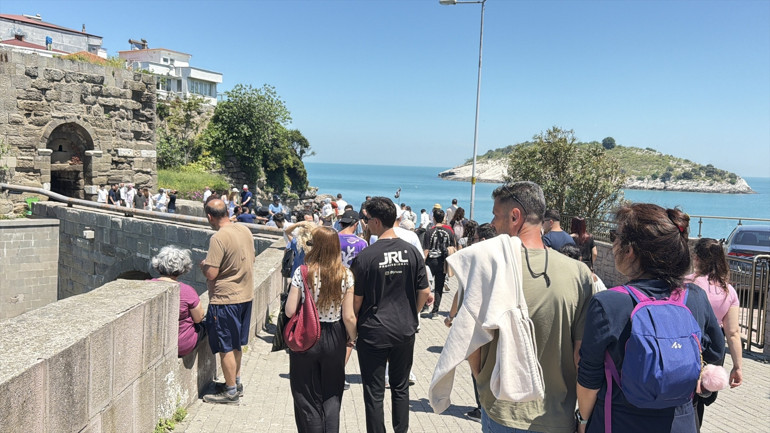  25 bin 308 araç girişi oldu