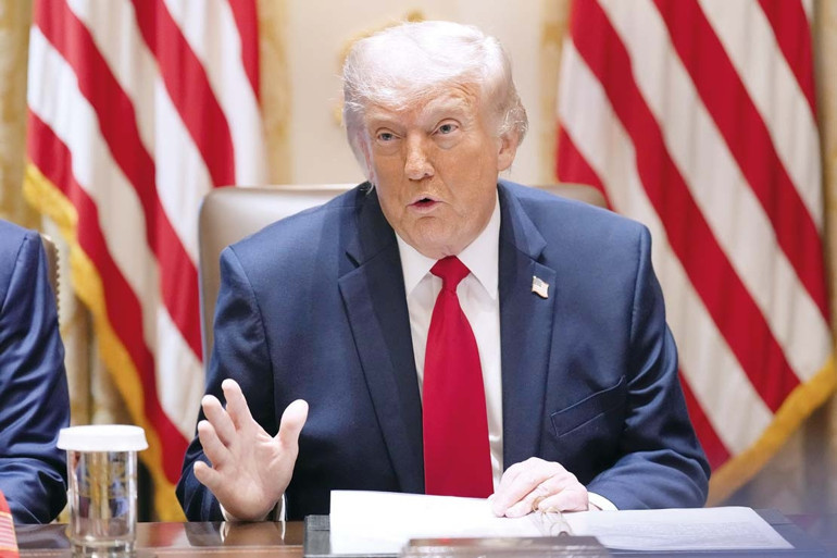 Trump’a benzetildi… Sarı ‘saçları’ hayatını kurtardı
