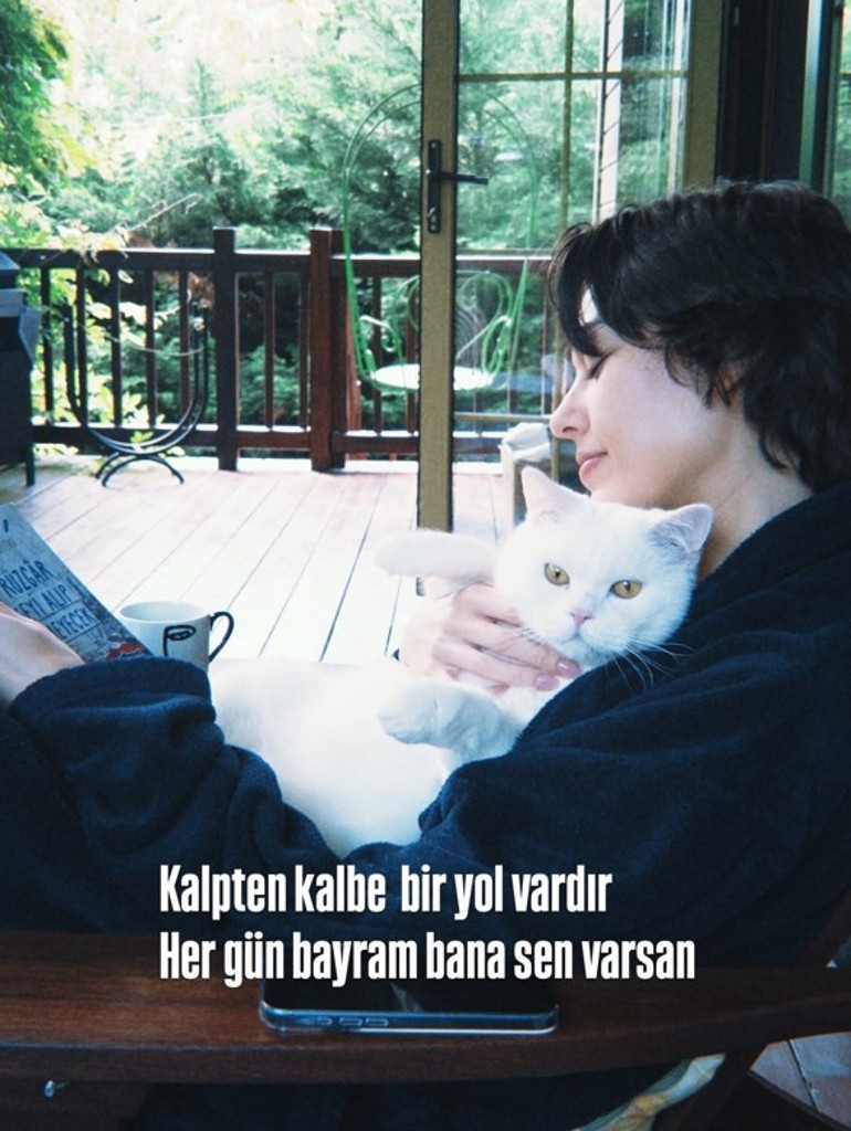 Yeni sevgililer aşklarını ilan etti