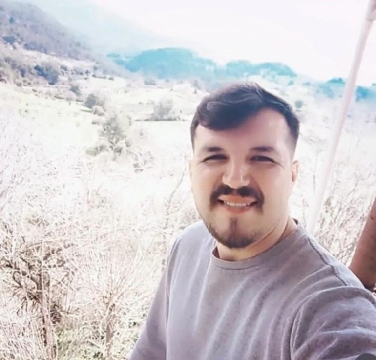  Cani baba 3 yaşındaki oğlunu katledip parçalara ayırdı