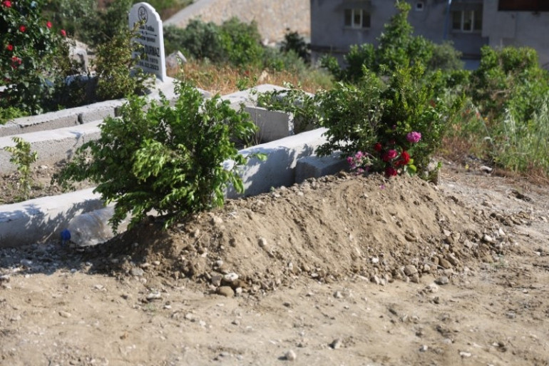  Cani baba 3 yaşındaki oğlunu katledip parçalara ayırdı