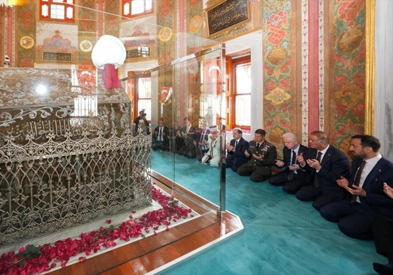 İstanbulda fethin 573. yıl dönümü kutlanıyor | Sultanahmetteki Mehteran gösterisine yoğun ilgi