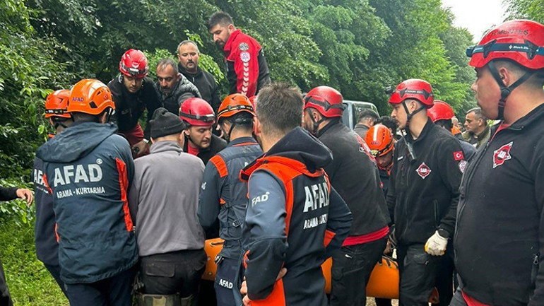  Suya kapılan anne oğul hayatını kaybetti