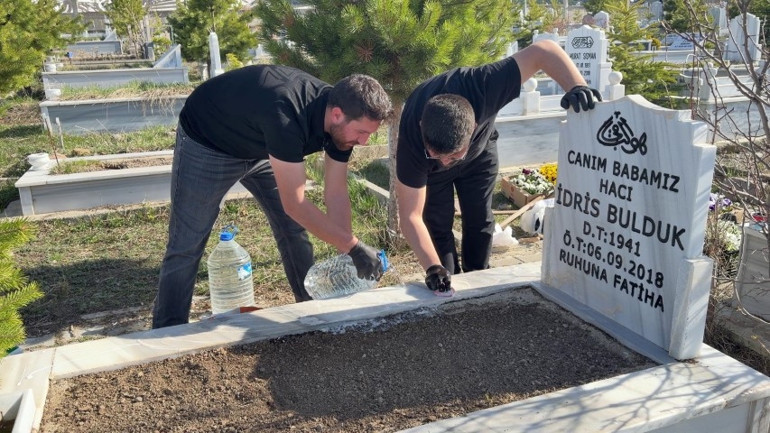 Peyzaj mimarı gencin ilginç iş tercihi | Gurbetçilerden yoğun talep var: Ücreti 20 bin liraya kadar çıkıyor