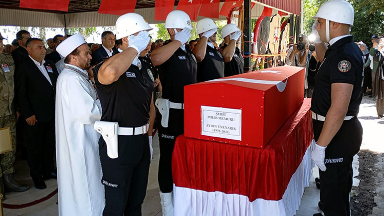 Şehit polis memuru son yolculuğuna uğurlandı