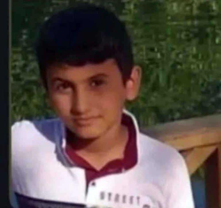 Feci kazada ölen anne ile 3 çocuğu toprağa verildi