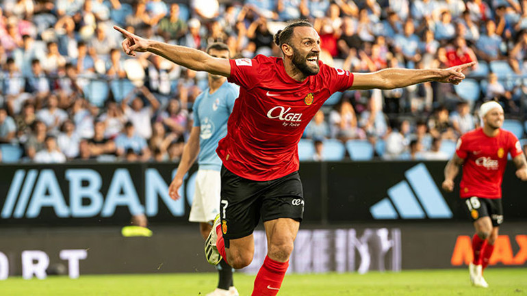 Vedat Muriqi Fenerbahçeye Aziz Yıldırım anlaştı