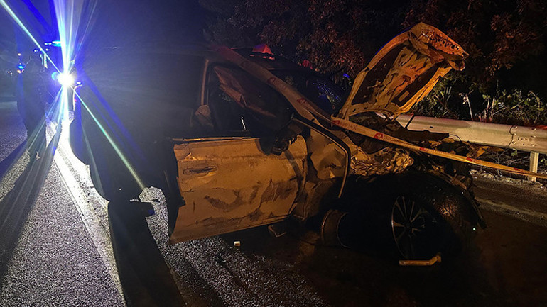 Burdurda 4 aracın karıştığı zincirleme kaza Çok sayıda ölü ve yaralı var