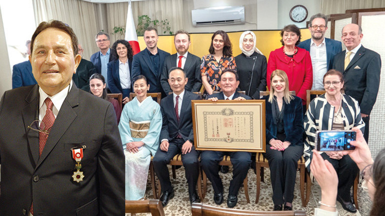 Prof. Dr. Oğuz Baykara’nın çevirisiyle Karacaoğlan tadında Japon ‘waka’ları