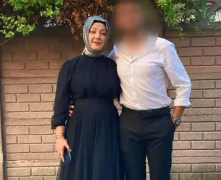 Eşini katletmeden önce çelenk gönderip bu notu yazdırmıştı: Savcılık planlı cinayet saydı