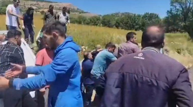  Sürücü öldü, eşi ve oğlu yaralandı