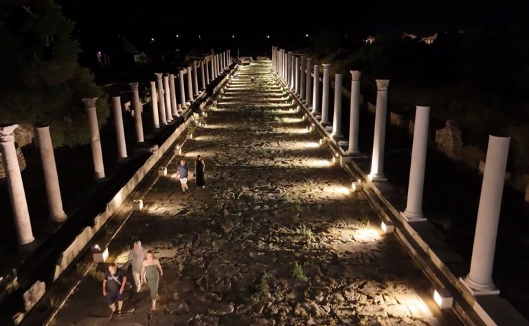 Gece müzeciliği 1 milyonu aştı 20 müze ve ören yeri gece ziyaretine açıldı