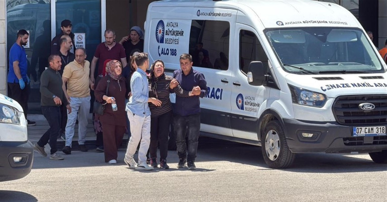 7 aylık hamile olan hemşire evinde ölü bulundu Karşılaştıkları manzara kan dondurdu