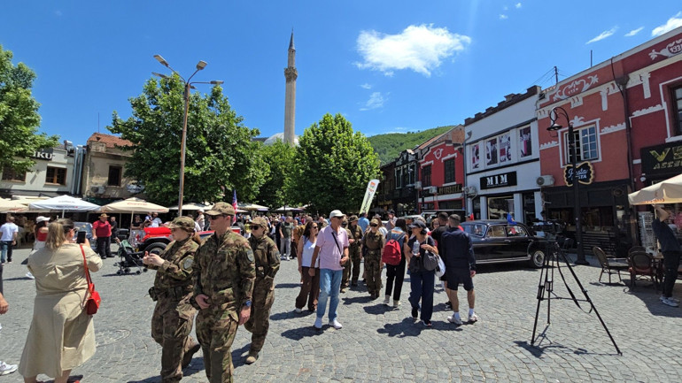 Klasik otomobiller Prizren’de görücüye çıktı