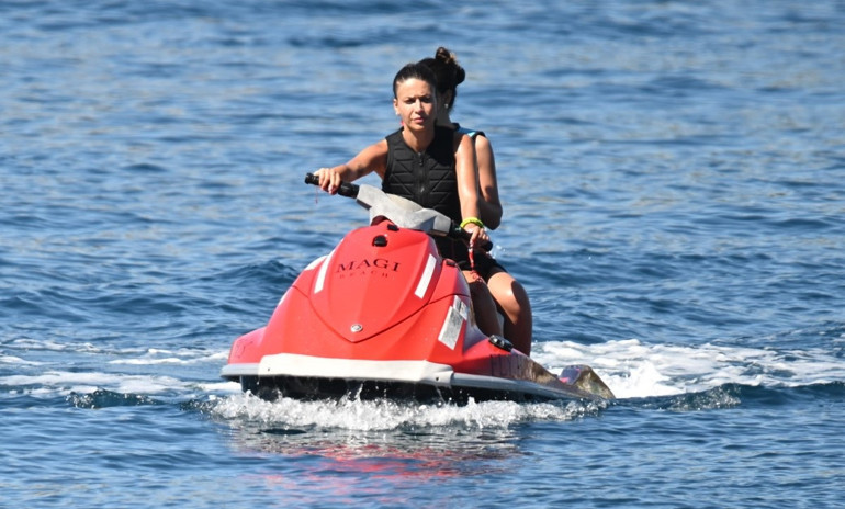 Devrim Özkandan jet ski şov