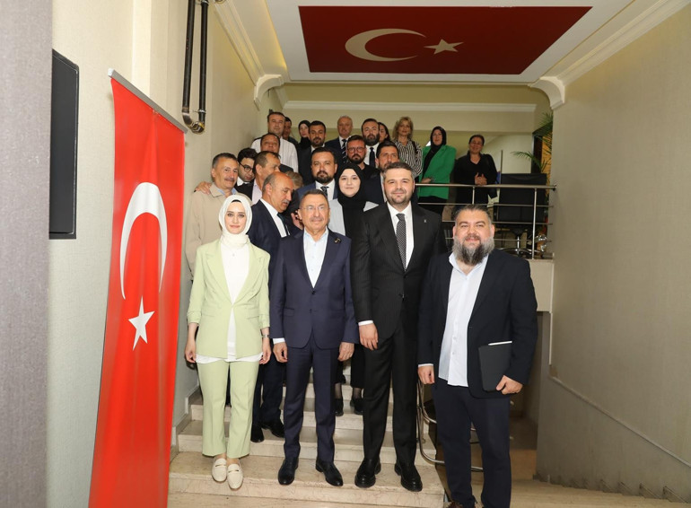 Gençler sordu, Oktay cevapladı