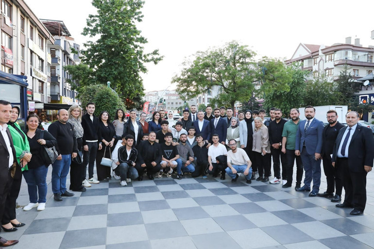 Gençler sordu, Oktay cevapladı