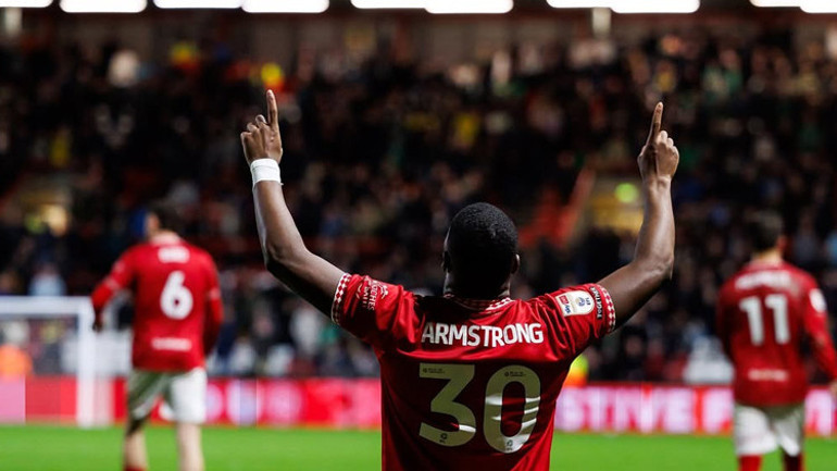 Göztepeye İrlandalı golcü Anlaşma tamam