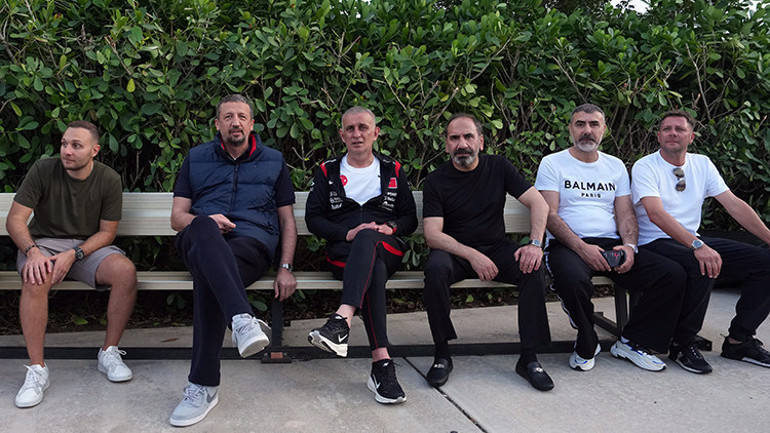 A Milli Futbol Takımının Miamideki ilk idmanını TFF ve TBF başkanları birlikte izledi
