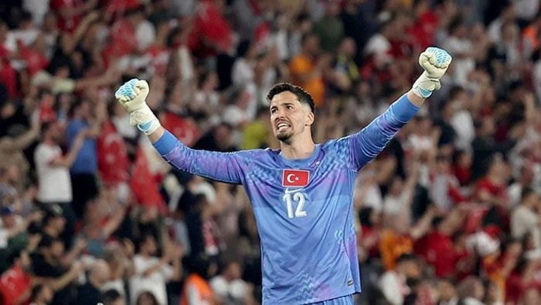 Beşiktaş, Fenerbahçenin rakibi oldu Milli yıldız listeye girdi