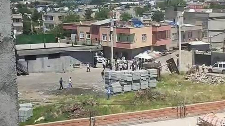 Nevzat Bahtiyarın kardeşi ve yeğenleri vuruldu