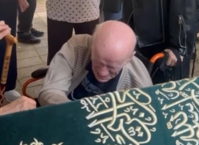 Evlat acısına dayanamadı... Oyuncu Alp Balkanın babası oğlunun vefatından 24 gün sonra hayatını kaybetti