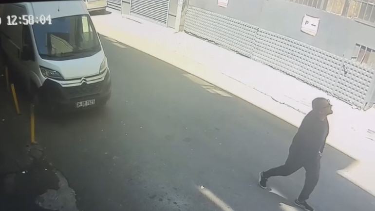 Aldatıldığından şüphelendi, eşinin çalışanını vurdu | Beni de kendini de yaktın, mutlu musun