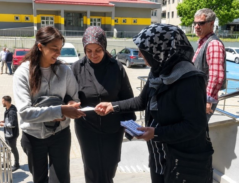 Narin Güranın köyünde sandığa gidildi: Tek aday var | Aralarında İstanbulun da olduğu bazı illerde seçim yapılıyor
