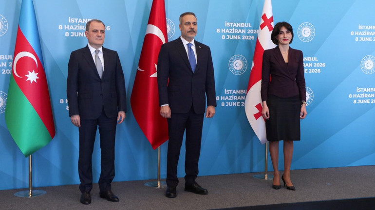 Ermenistan ile Azerbaycan arasında ateşkesin bir an önce imzalanmasını temenni ediyoruz