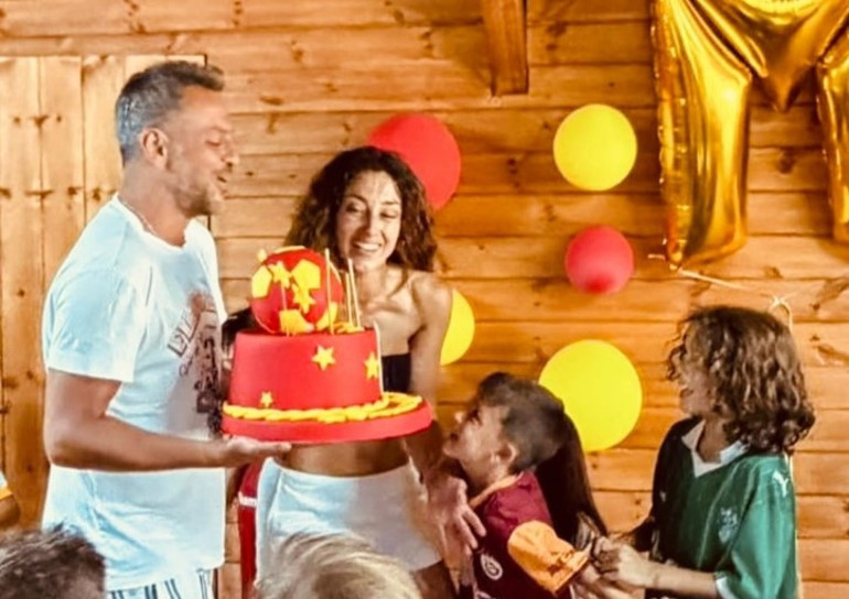 Oğulları için bir aradalar