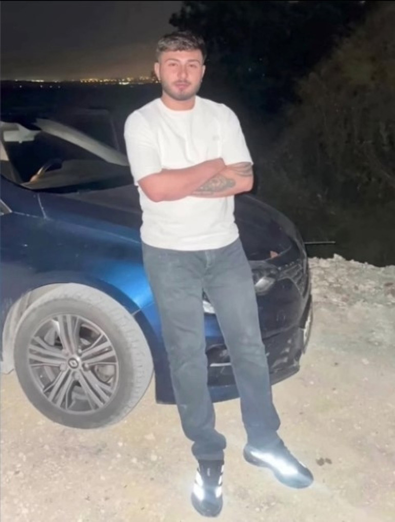 Baba ile oğlu saldırıp bıçakladı