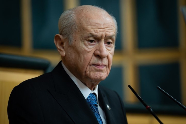 MHP lideri Bahçeli: CHPnin önünde iki yol var
