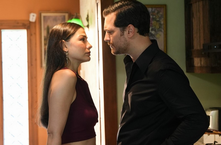 Aksiyon, ihanet, gözyaşı... Ekranlardan bir Eşref Rüya geçti
