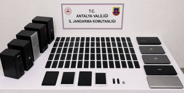 27 ilde kritik operasyon 1 yıllık işlem hacimleri 8 milyar liraydı... Sanal bahis soruşturmasında 72 kişi gözaltı