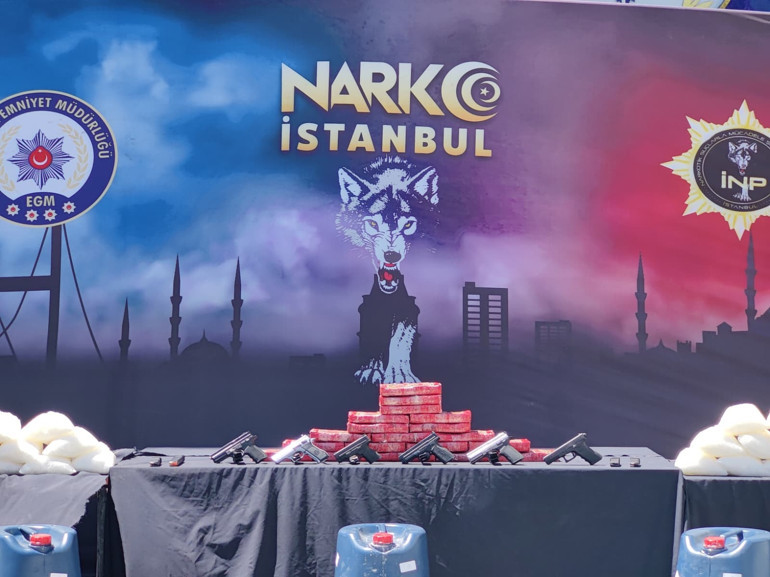  1 ton 285 kilo uyuşturucu ele geçirildi