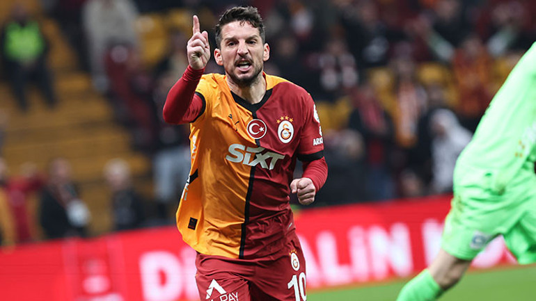 Galatasarayda Mertens sürprizi Okan Buruk istedi