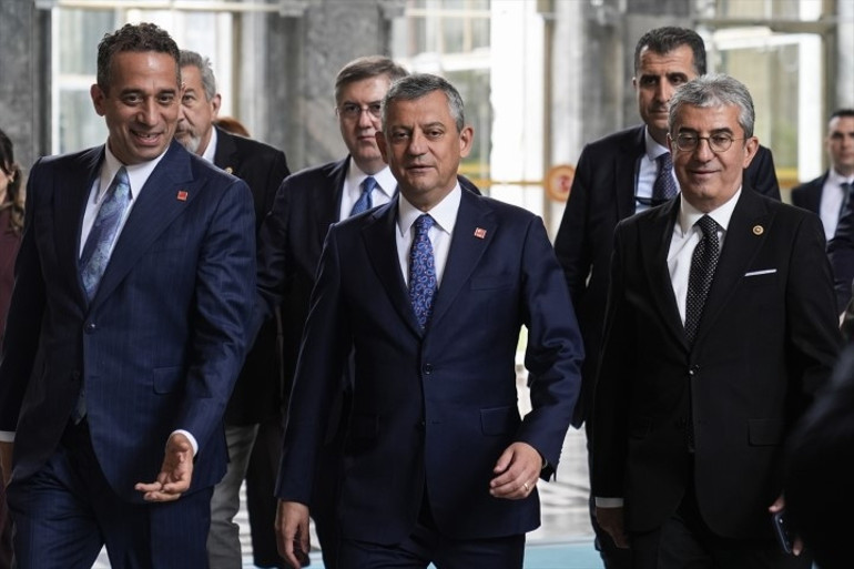  CHPde gözler PM toplantısında