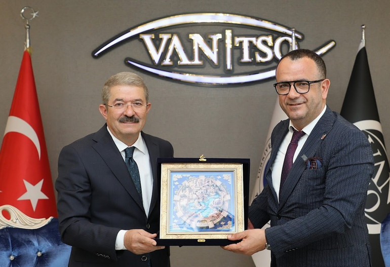 Yüksekova Fen Lisesi’nde Astronomi, Uzay ve Havacılık Atölyesi açıldı