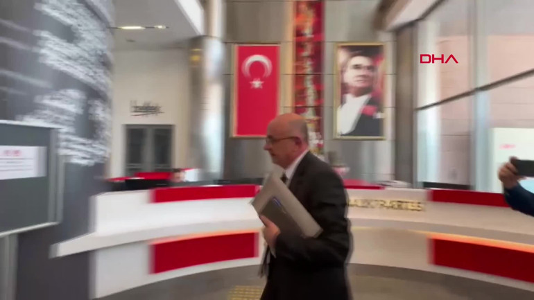 Son dakika: CHPde Özgür Özelin ekibi PMden istifa etti