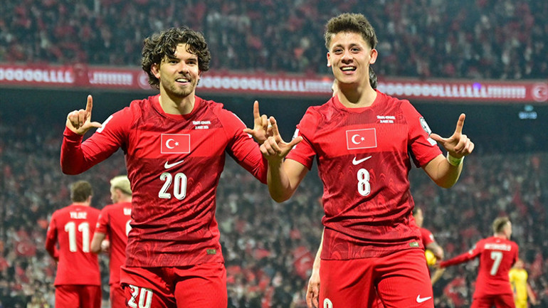 Ferdi Kadıoğlundan Montella açıklaması: Her şeyin mümkün olduğuna inandırdı