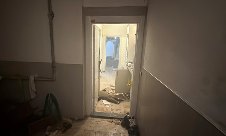Antalya’da bir kadın evi ateşe verip kendisini içeri kilitledi: Kapı kırılarak çıkarıldı