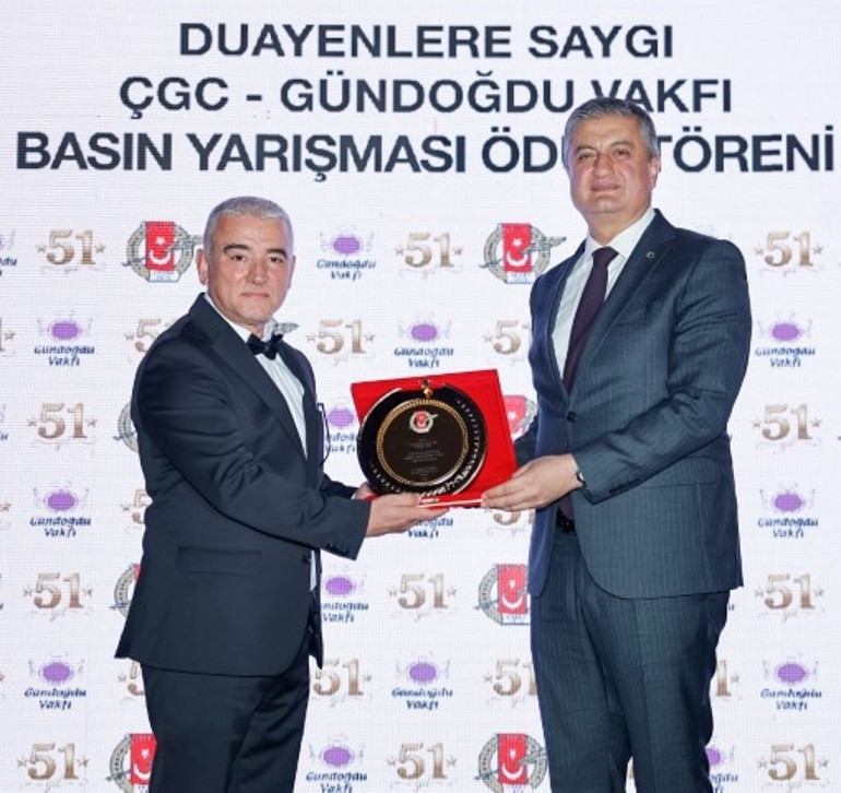 Gazetecilerin çınarlarına saygı, başarıya ödül