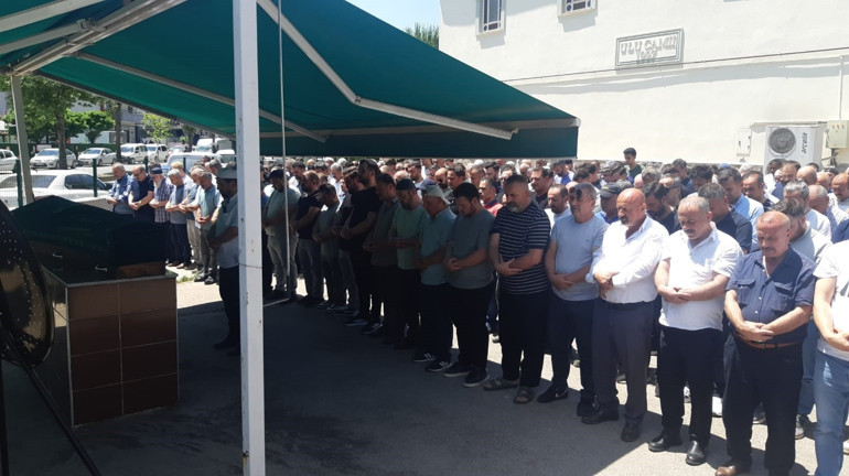 Baba evde ölü bulundu SMA’lı oğlunun bağlı olduğu cihazın da fişinin çekili olduğu belirlendi